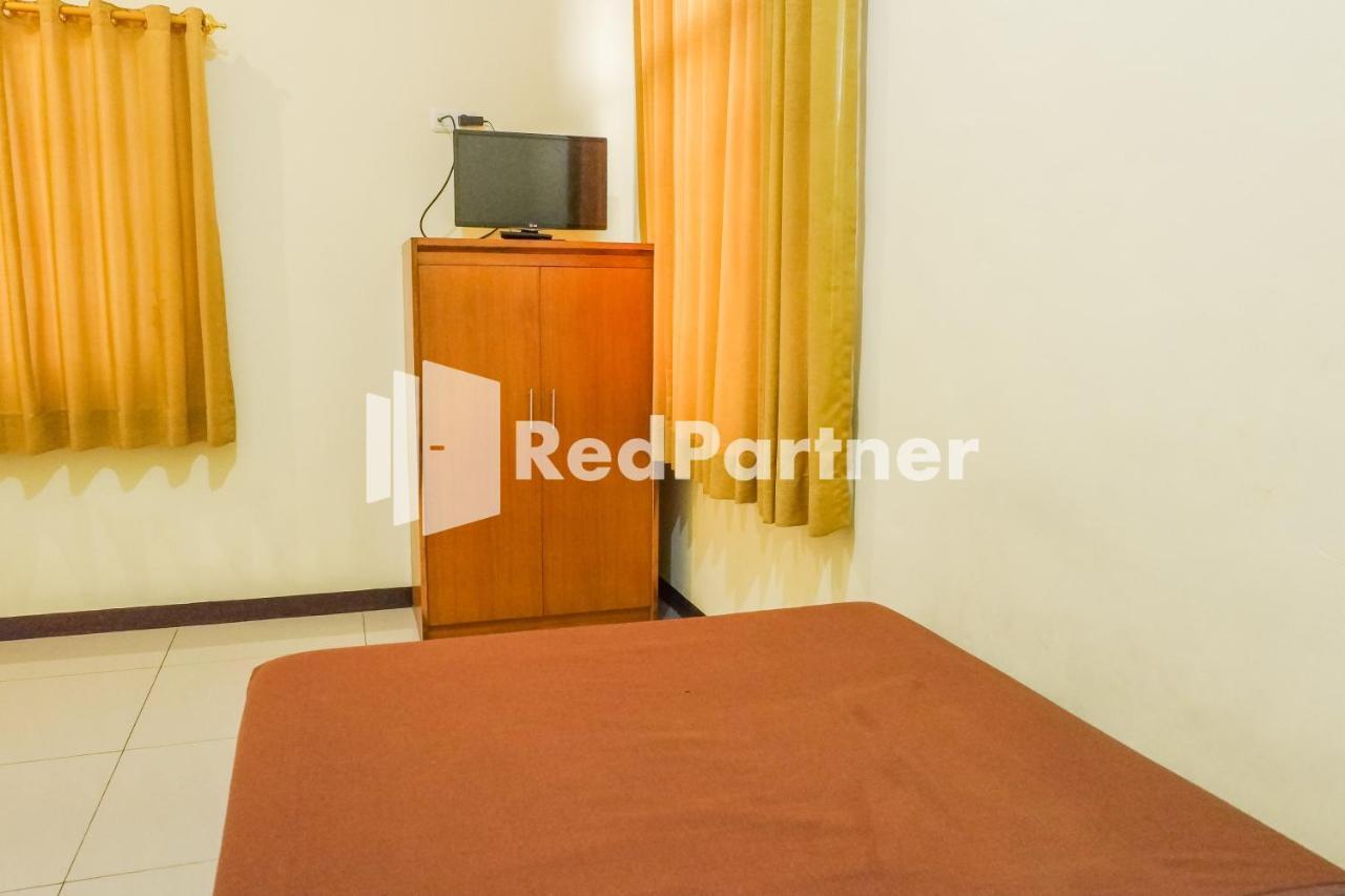 Grand Kembar Hotel RedPartner Bandung Exterior foto