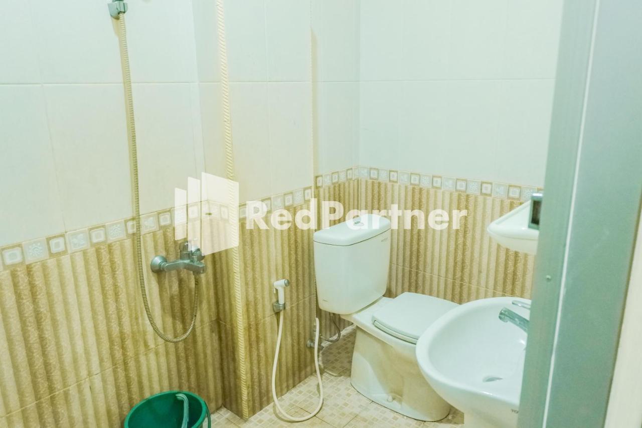 Grand Kembar Hotel RedPartner Bandung Exterior foto